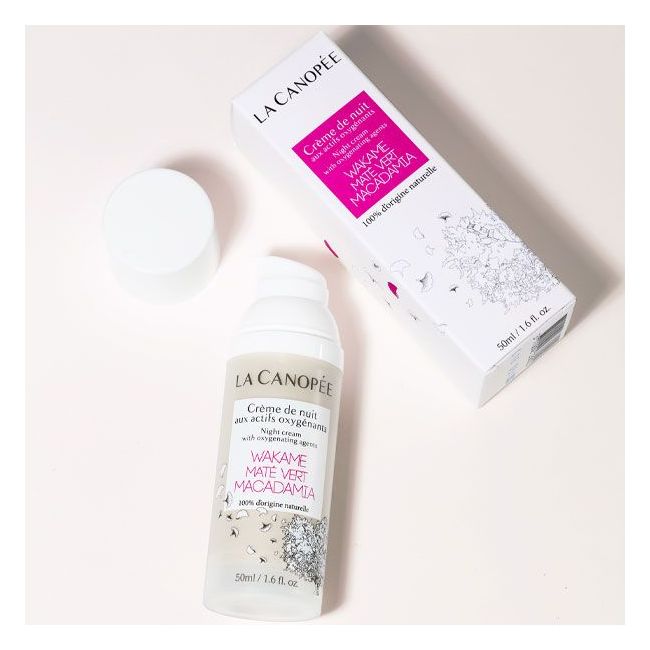 La Canopée's night cream with oxygenating active ingredients lifestyle