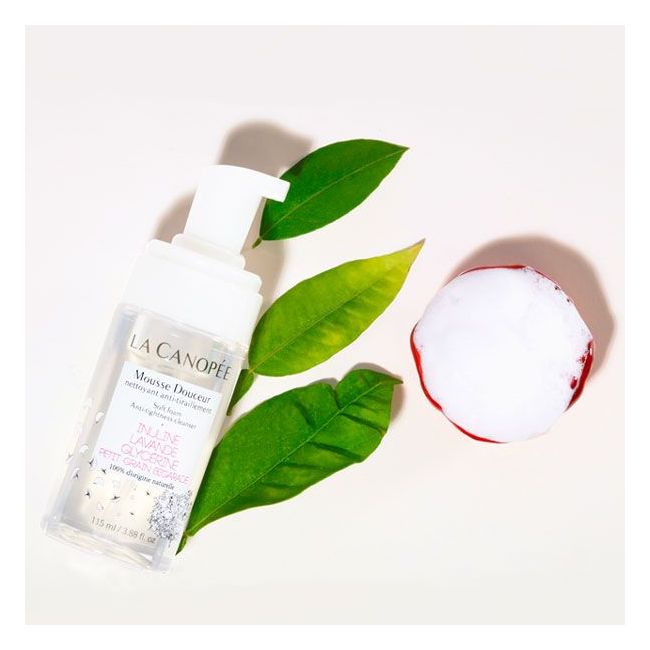 La Canopée's gentle anti-tightness face cleansing foam lifestyle