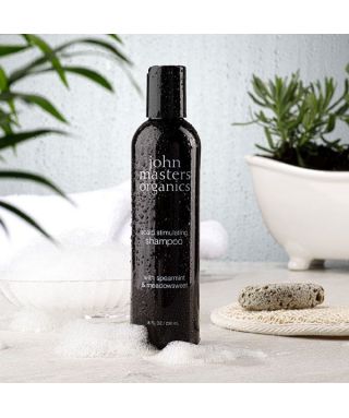 Shampoing stimulant du cuir chevelu