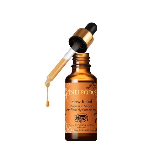 Antipodes' Glow Ritual Vitamin C Serum Application