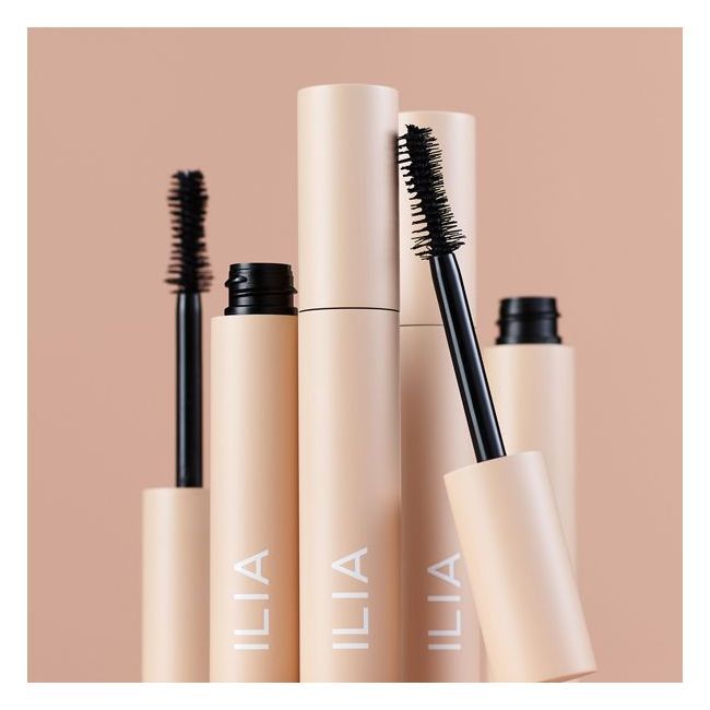 Ilia's Fullest Volumizing Mascara Lifestyle