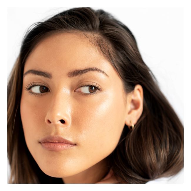 Ere Perez's Black  Avocado Waterproof Natural mascara Model