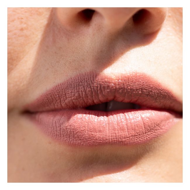 Ere Perez's Grace Coco Lip pencil Model