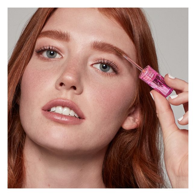 Kosas' Auburn Air Brow tinted gel Brow mascara Application