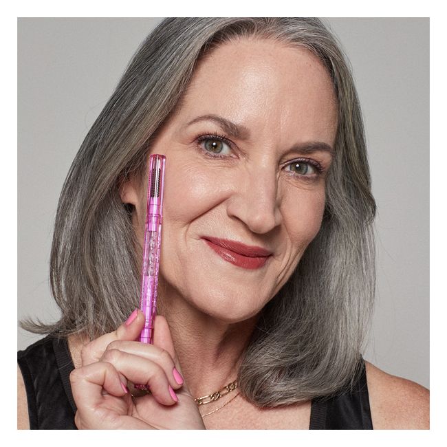 Kosas' Brow Pop Grey Eyebrow pencil Application