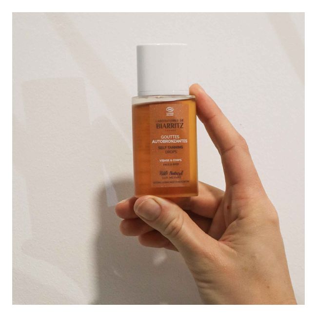 Laboratoires de Biarritz's Self-tanning drops Organic self-tanner Model