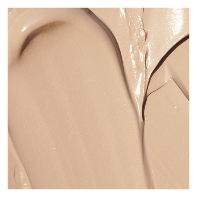 Madara's Anti Pollution SPF 15 Beige Organic CC Cream Texture