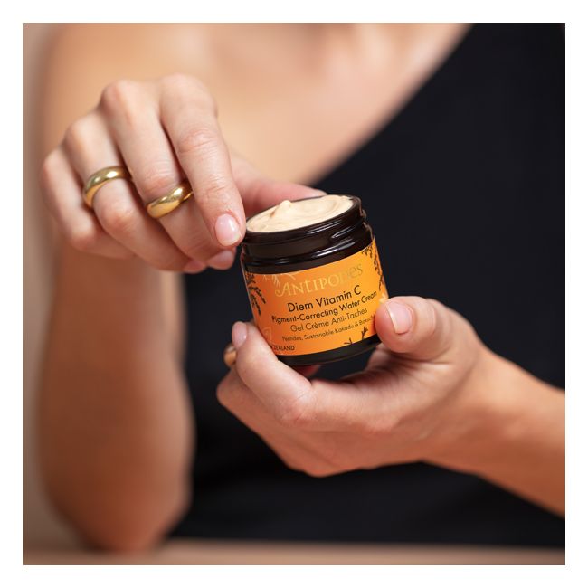 Antipodes' Diem Vitamin C pigment-correcting anti-strain cream Packaging