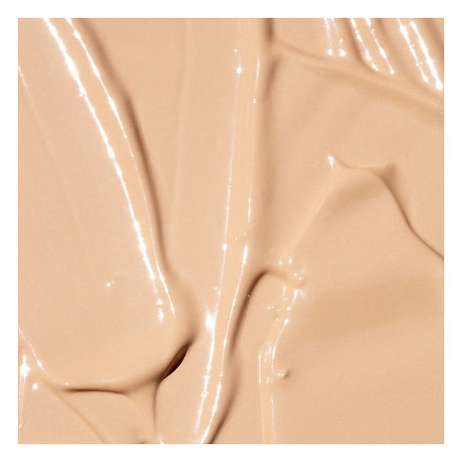 Madara's Warm Latte Liquid Organic concealer Texture