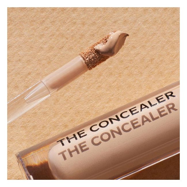 Madara's Sand Liquid Organic concealer Lifestyle