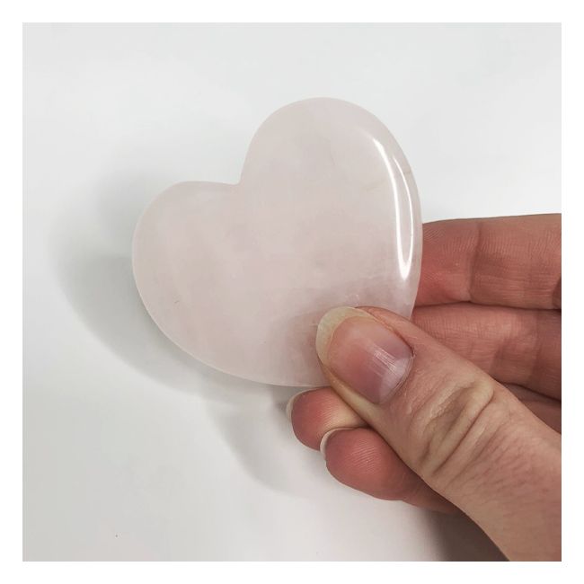 Gua sha quartz rose coeur Moncornerb Mannequin