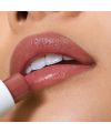 Ilia's Memoir Balmy Tint tinted lip balm Application