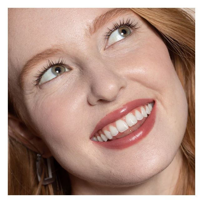 Ilia's Memoir Balmy Tint tinted lip balm Lifestyle