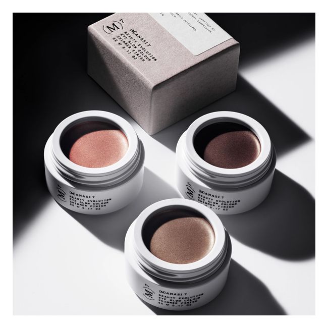 Manasi 7's Eye Glow Colour Cream eye shadow Lifestyle