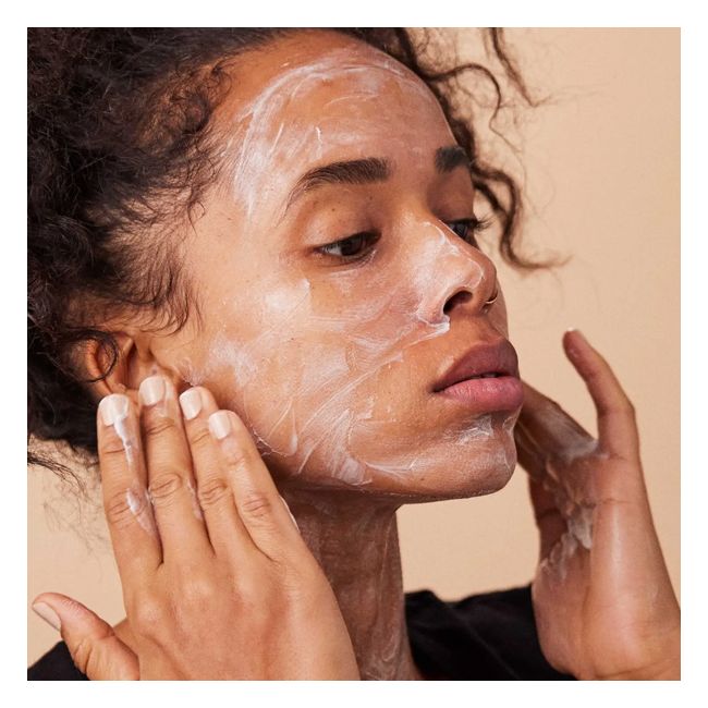 Absolution's Organic Hydrating face mask Model