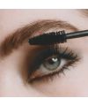 Madara's Come Closer Intense Volume Organic mascara Application