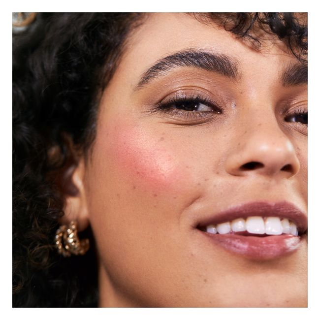 RMS Beauty's ReDimension Hydra Powder Natural Blush Application