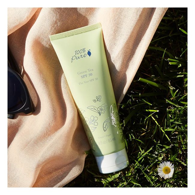 100% Pure's Green tea SPF30 Mineral sunscreen Lifestyle