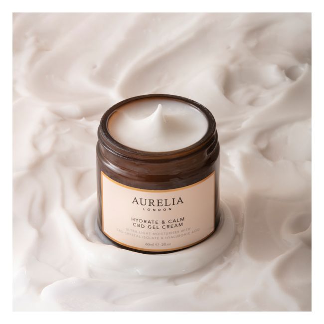 Aurelia London's CBD Hydrate & Calm cream Face hydrating gel Application