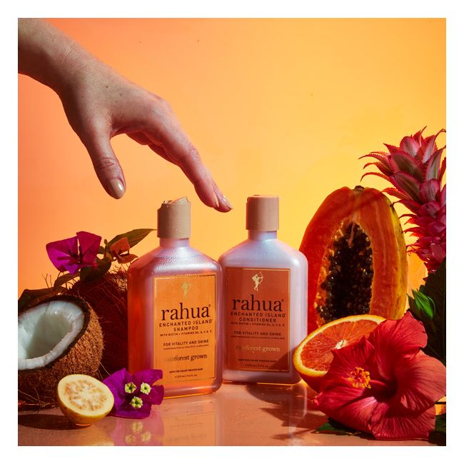 Rahua's Enchanted Island Fortifying shampoo Model Lifestyle