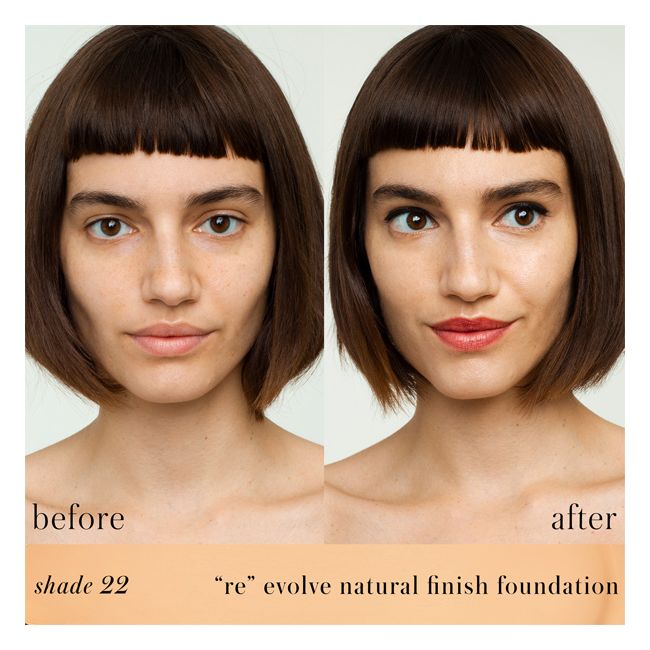 Fond de teint naturel ReEvolve Natural Finish 22 RMS Beauty Application