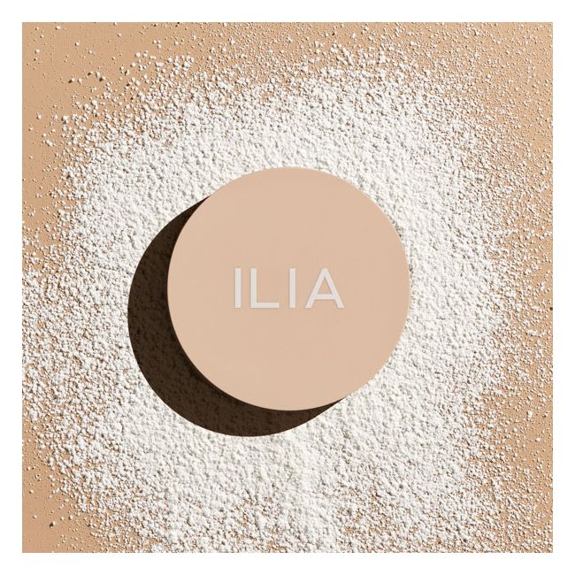 Ilia Beauty's Soft Focus Finishing Powder Lifestyle