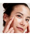 Coffret soin visage Brighter Glow Trio Huile Rosehip Pai Skincare Application