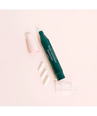 Stylo correcteur dissolvant