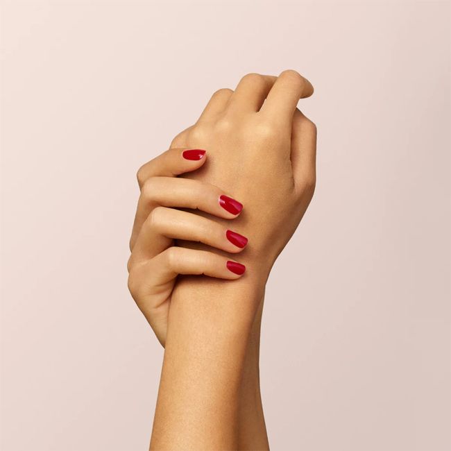 Vernis Manucurist LED Green Flash Red Cherry Mannequin