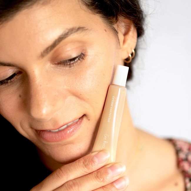 Ere Perez's Dos Lychee Cream Natural concealer Makeup