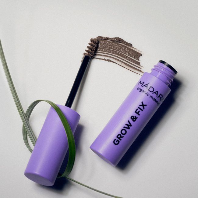 Madara's Grow & Fix Tinted Brow gel Ash Brown Lifestyle