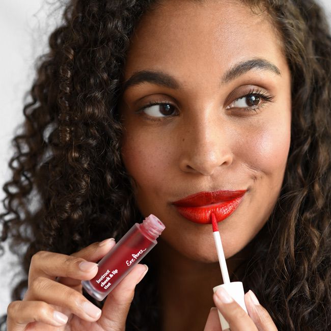 Ere Perez's Beetroot Cheek and Lip Tint Joy Lip ink Application