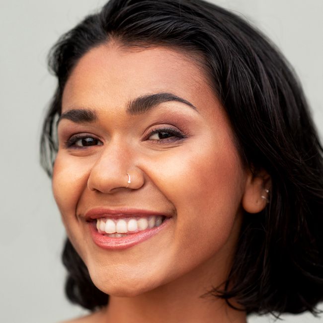 Ere Perez's Intense black Natural eye pencil Application