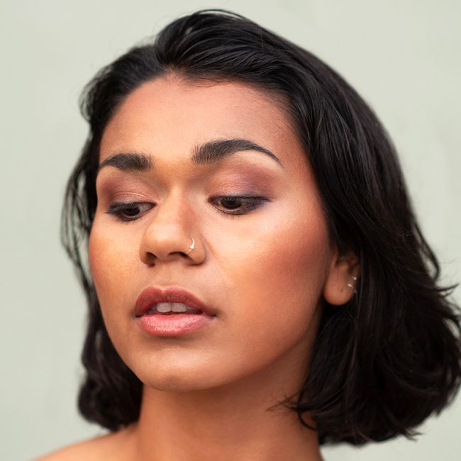 Ere Perez's Intense black Natural eye pencil Model