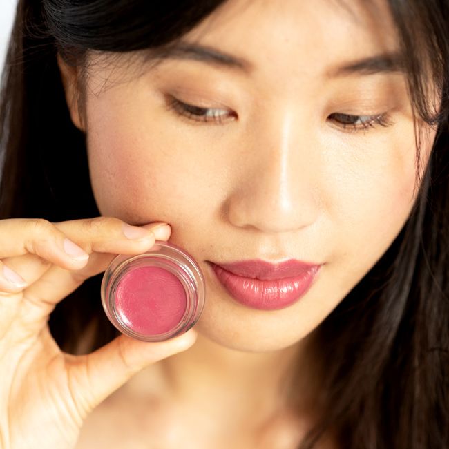 Ere Perez's Carrot Colour Pot Holy Organic tinted balm Application