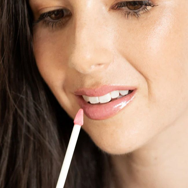 Ere Perez lip gloss Mango Lip Honey Pop model cosmetics