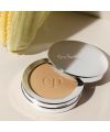 Ere Perez Natural Transparent Corn Finishing Powder lifestyle