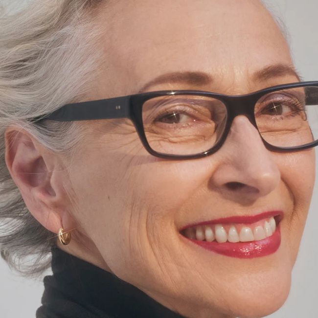 Gloss naturel crème Liplights Crush RMS Beauty model