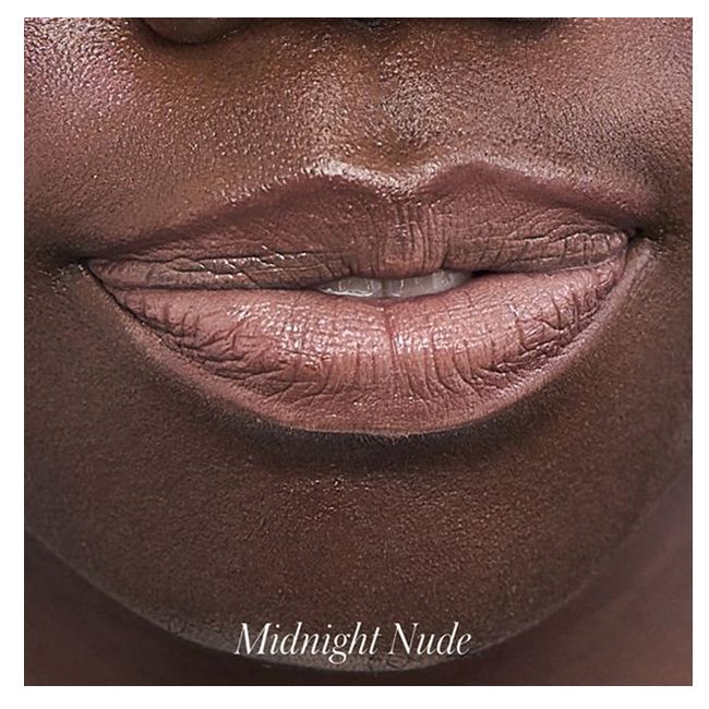 RMS Beauty Midnight nude lip pencil Go nude model