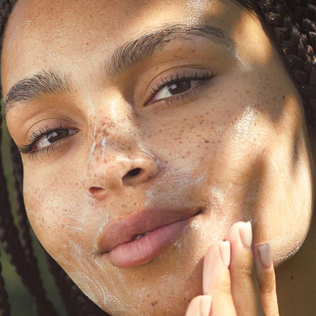 Nettoyant visage naturel Active renewal Vintner's Daughter model