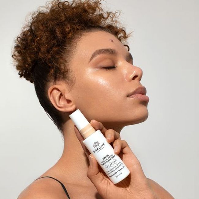 Odacite mineral Drops tinted sunscreen 02 model