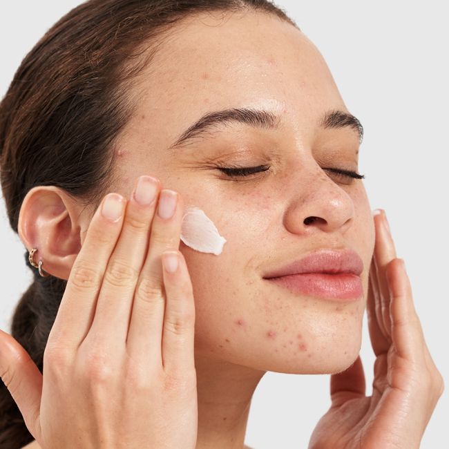 Soin visage bio booster Clarifiant Acide Salicylique Pai Skincare application
