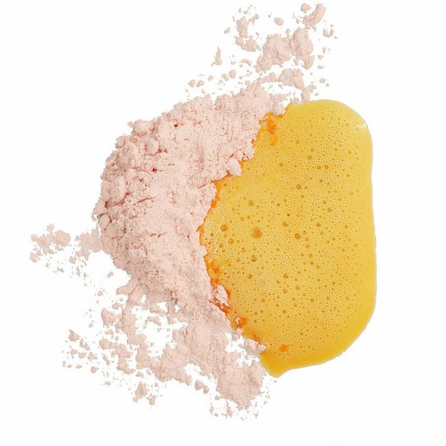 Evolve Beauty organic face wash Enzyme + Vitamin C powder texture
