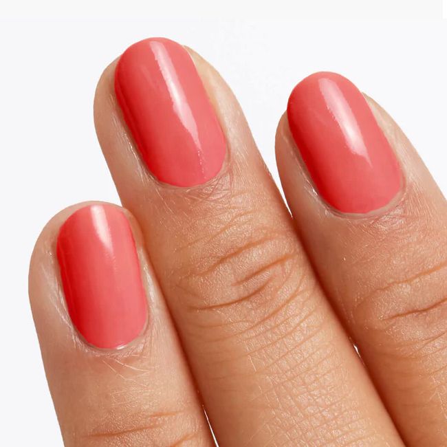 Gitti Sweet Heat plant-based nail polish application