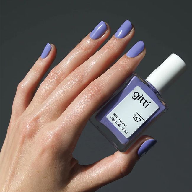 Vernis naturel à base de plantes Digital Lavender Gitti mannequin