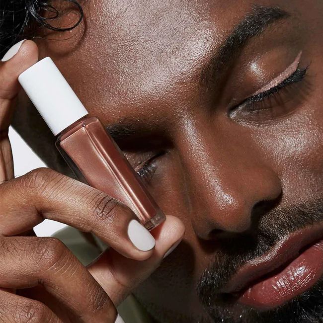 Fard à paupières liquide Visionist metallic mauve Gitti mannequin