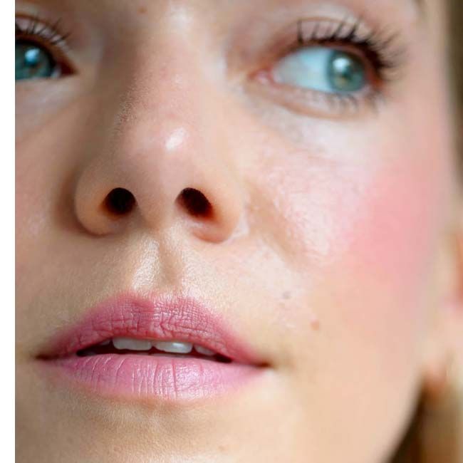 Ere Perez's Babe Coco Lip pencil application