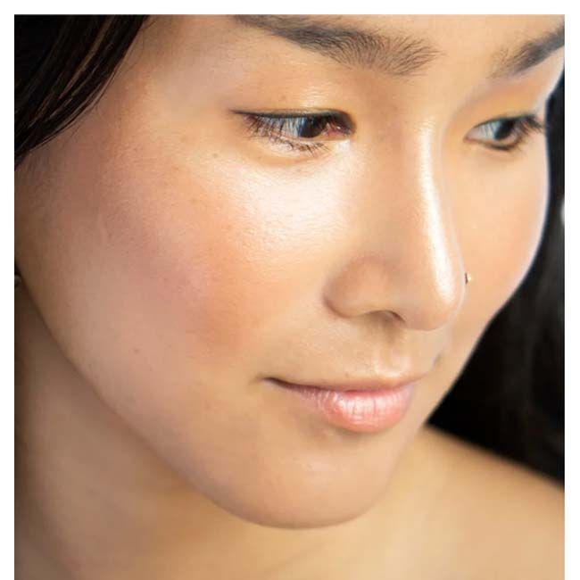 Ere Perez Tulum blush and bronzer duo model