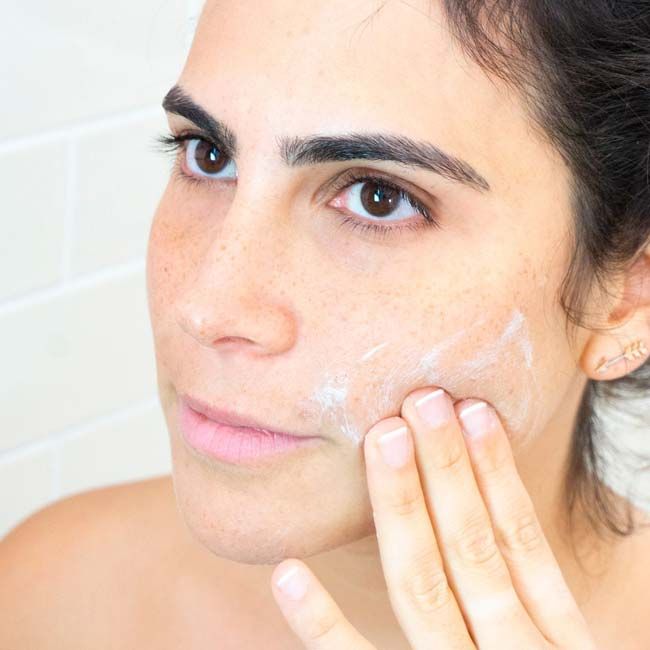 Poudre micro-exfoliante éclat Peel 27 Cosmetics 27 model