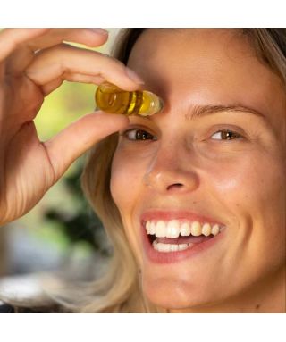 Smoothing sensitive eye contour care with flowers - 6 ml Smoothing sensitive eye contour care with flowers - 6 ml